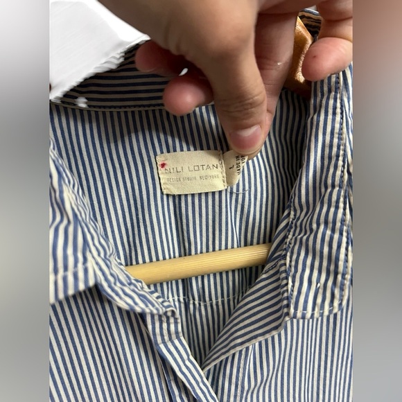 Nili Lotan Striped Sleeveless Button-Up Shirt - Picture 3 of 3